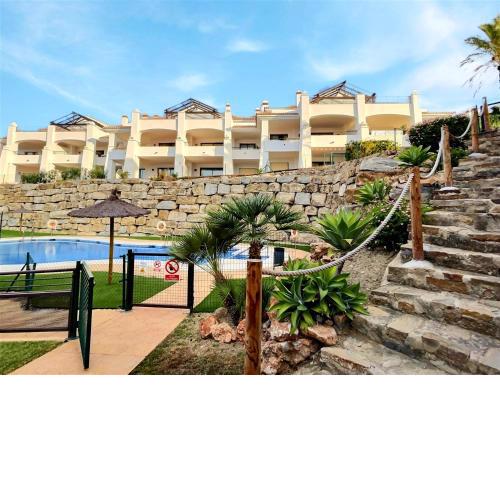 Spectacular 3 bedroom penthouse apartment close to golf in Casares Costa
