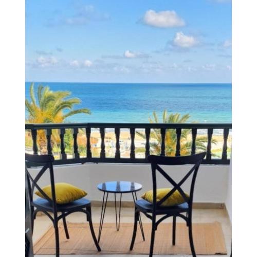 Splendid Beach View Apartment