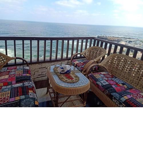 sporting sea view two bedroom appartement