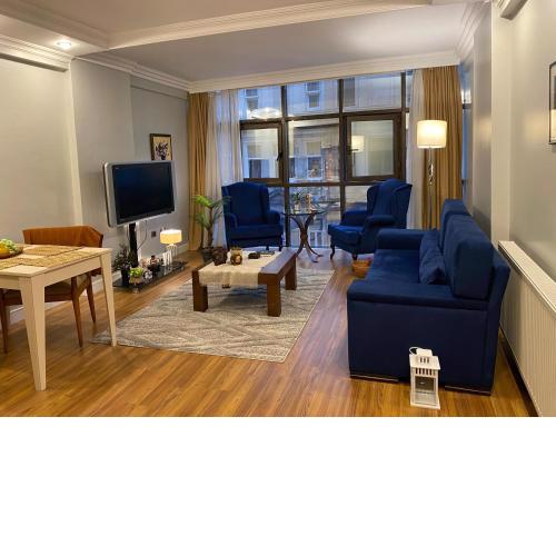 Stay Comfort Home, 110 m2 Home at City Center, Metro in 10 seconds, 1 living room and 1 bedroom