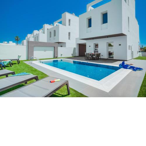 Stay in Style in Modern 3 Bedroom Villas Near Nissi Beach & Square