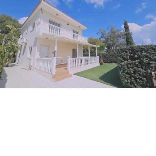 STAY Nissi House