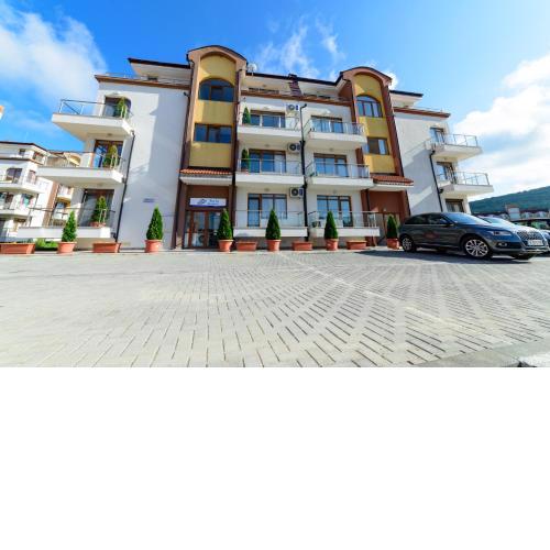 Stela Apartments