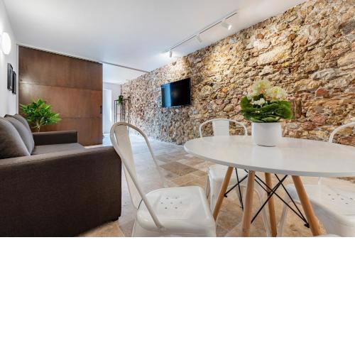 Stone Wall Apartment en Barri Port Maritim