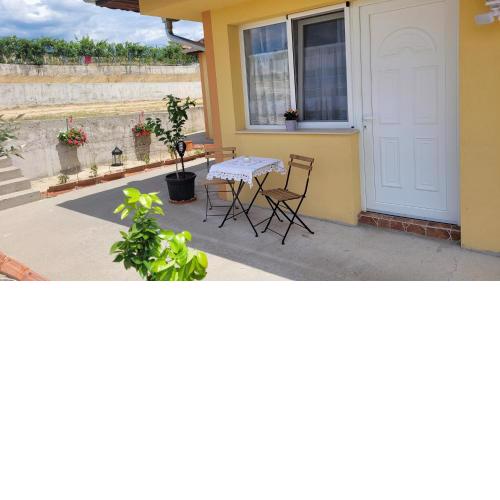 Strumyani tiny flat