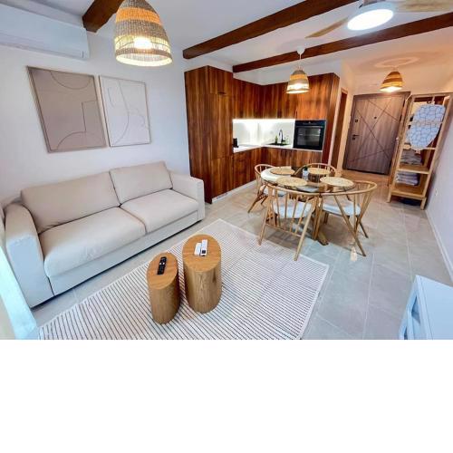 Studio 162