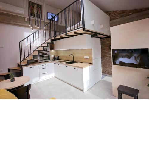Studio 27