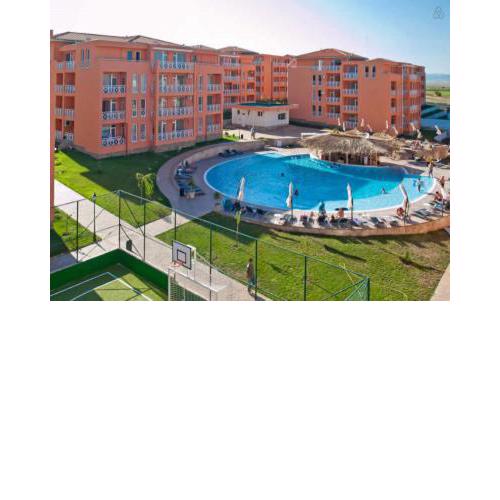 Studio Apartment in sunny day 6