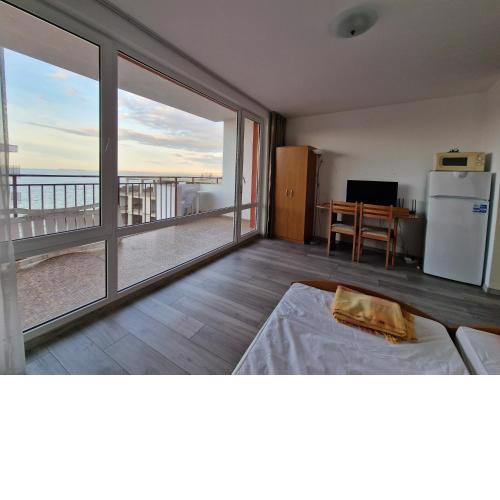 Studio Robinson Beach Sea Nessebar View