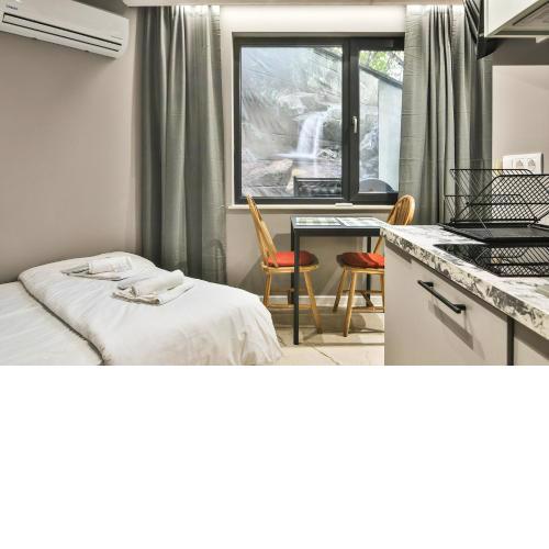 Studio super center with patio