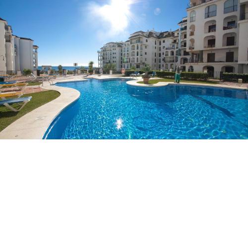 Stunning 2-Bed Apartment in Marina de le Duquesa
