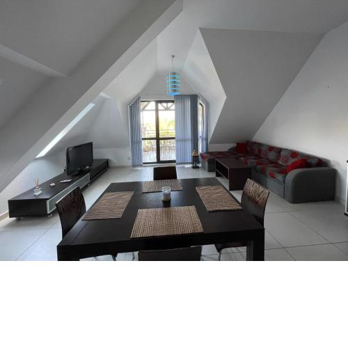 Stunning 2-Bed Apartment in sea resort Varna