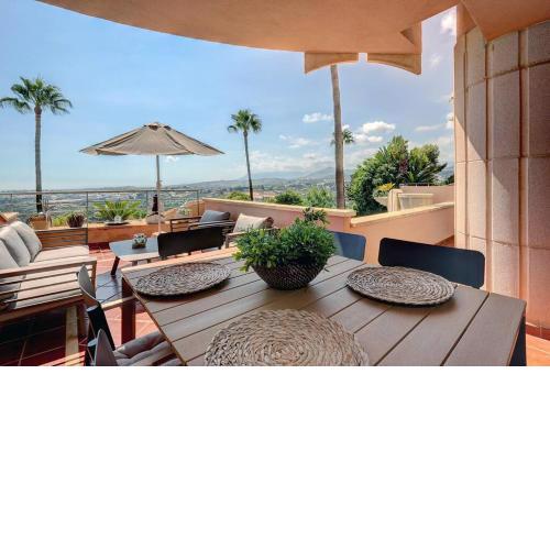 Stunning 2 Bedroom Apartment in Magna Marbella