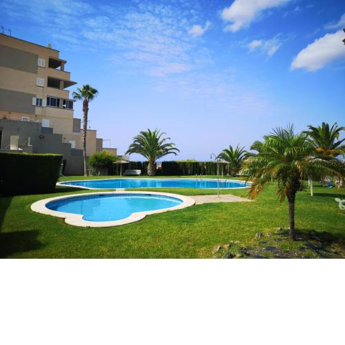 Stunning 3-Bed Apartment in Puerto De Mazarron