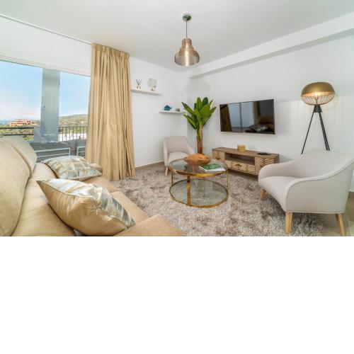 Stunning 3 Bed Townhouse with amazing views near Sotogrande port