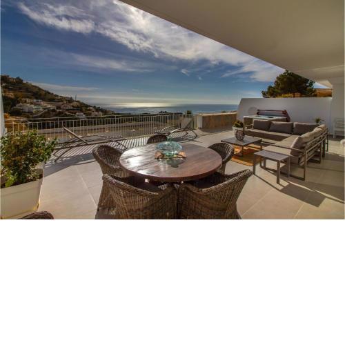 Stunning Apartment In Altea With House Sea View