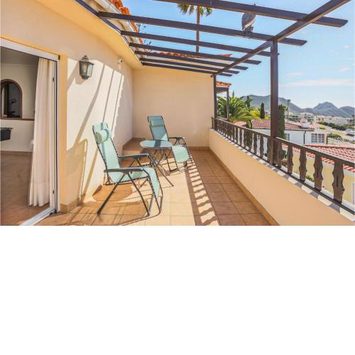 Stunning Apartment In Chayofa With 3 Bedrooms, Outdoor Swimming Pool And Heated Swimming Pool