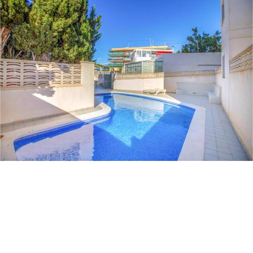 Stunning Apartment In El Campello With Wifi