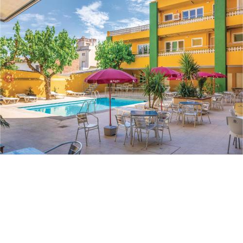 Stunning Apartment In Malgrat De Mar With 2 Bedrooms And Outdoor Swimming Pool