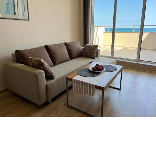 Stunning apartment with magnificent sea view, B321