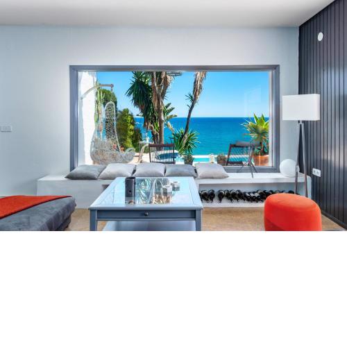 Stunning beachclose villa Fuengirola beach Ref 03