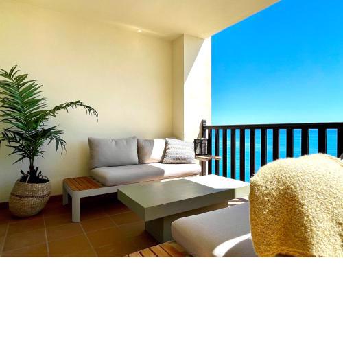 Stunning direct sea views 2 bed apartment at Balcon de Benamádena by Solrentspain Stays