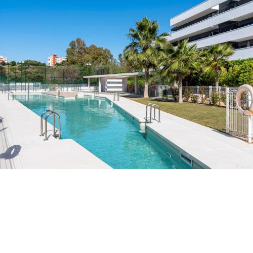 Stunning flat with pool and padel in Wellingtonia M4