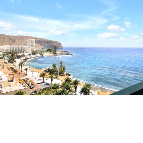 STUNNING HOLIDAYS, Large Terrace On The Sea