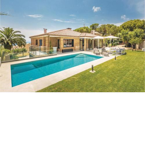 Stunning Home In Alella With Wifi