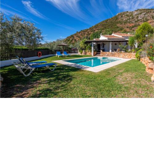 Stunning Home In Alora