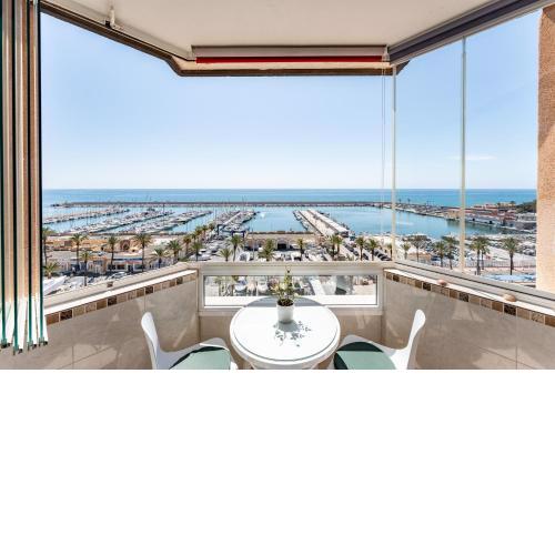 Stunning marina view apartment