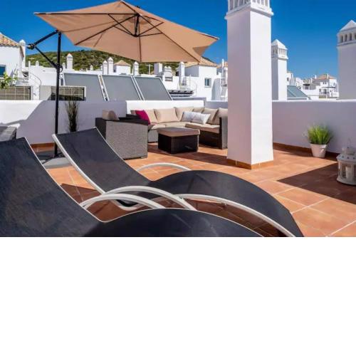 Stunning Penthouse on Golf course with Sea Views