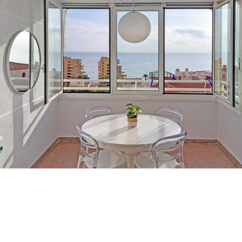 Stunning sea views at just 270 m from the beach