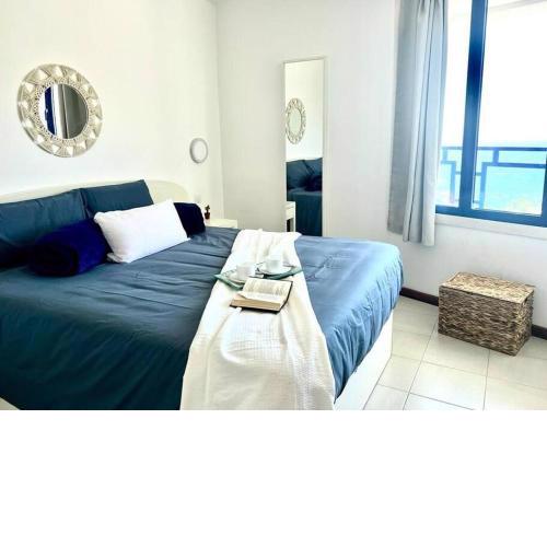Stunning sunset ocean view apt.
