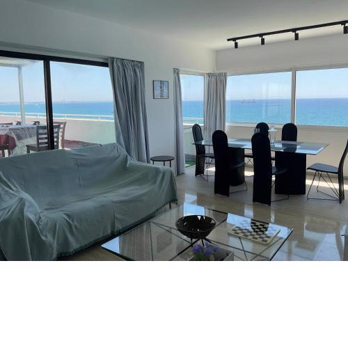 Stunning Top-Floor Beachfront Apartment