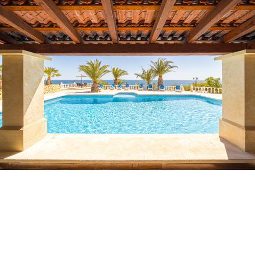 Stunning Villa Carichel Blanc