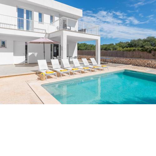 STUNNING VILLA MARIANELLA GRIS, POOL, BBQ, AC, FREE WIFI