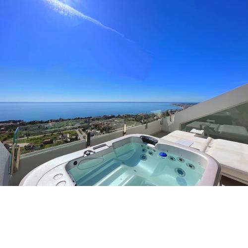 Stupa Hills V F34J - Luxury Sea View Duplex