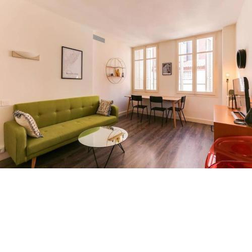 Stylish 2 Bdr In Trendy Gracia