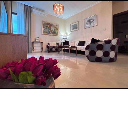 Stylish 2 BR apart in top center