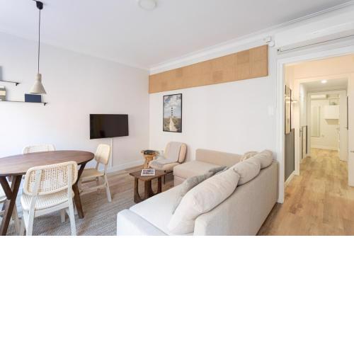Stylish 3 Bedroom Apartment
