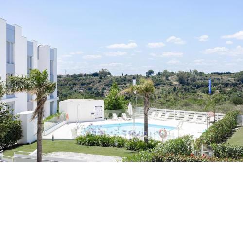 Stylish 3 bedroom Le Mirage close to beach RDR317