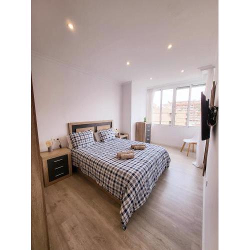 Stylish 3 Bedroom Penthouse in Marbella Centre with Large Pool close to the Beach