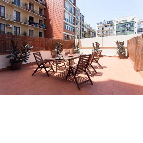 Stylish and centric 2-bedroom apartment in Eixample &Terrace P2