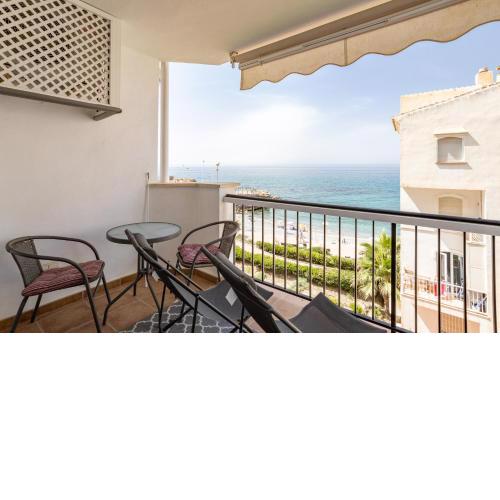 Stylish apartment with sea view