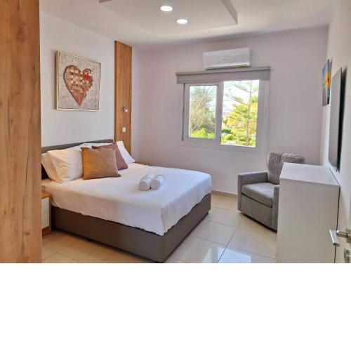 Stylish Apt Kato Paphos Close to Beach & Vibrant Harbor Life