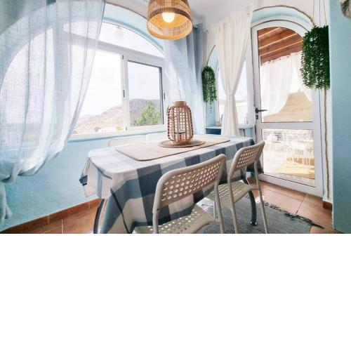 Stylish bungalow with sea views