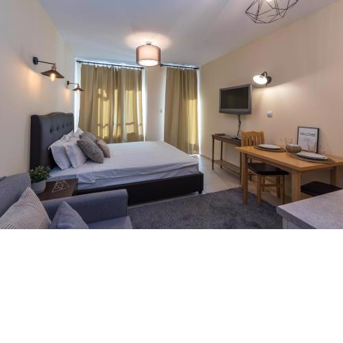 ★ Stylish & Cozy Studios in Valentina Heights Boutique Hotel ★