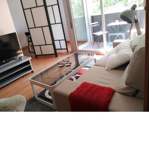 STYLISH FLAT, 2 BATHROOMS and SWIMMING POOL, NEXT TO THE BEACH!