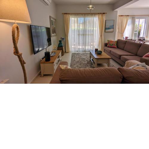Stylish Garden Apartment at Paphos Harbour